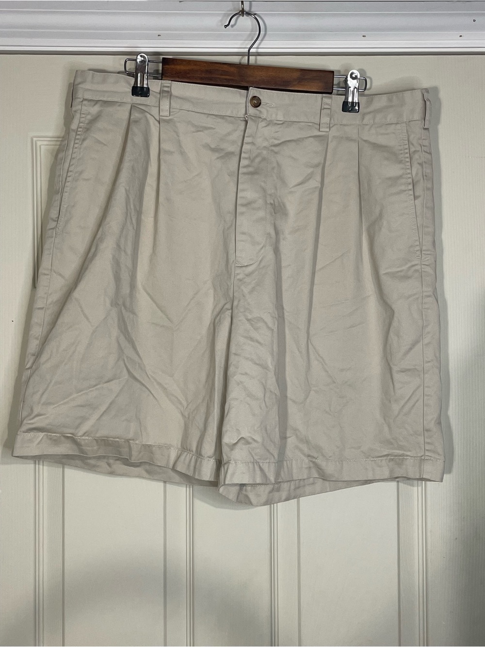 Vintage Tommy Hilfiger 38x8 Golf Khaki Yellow Shorts